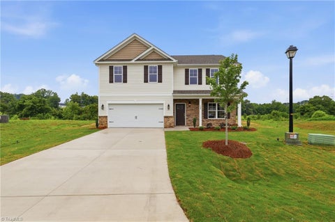 Homes For Sale - 105 Tally Meadow Court<br/> Lexington, NC 27295