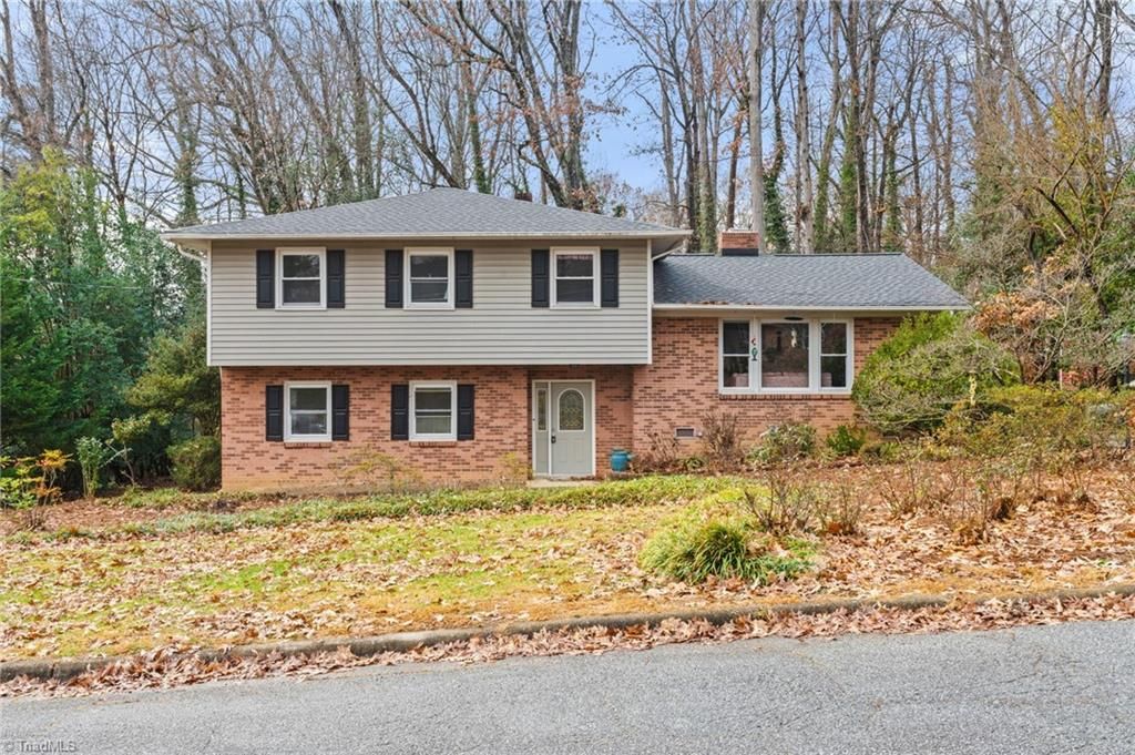 Photo of 2703 Tillbrook Place, Greensboro, NC 27408 (MLS # 1203822)