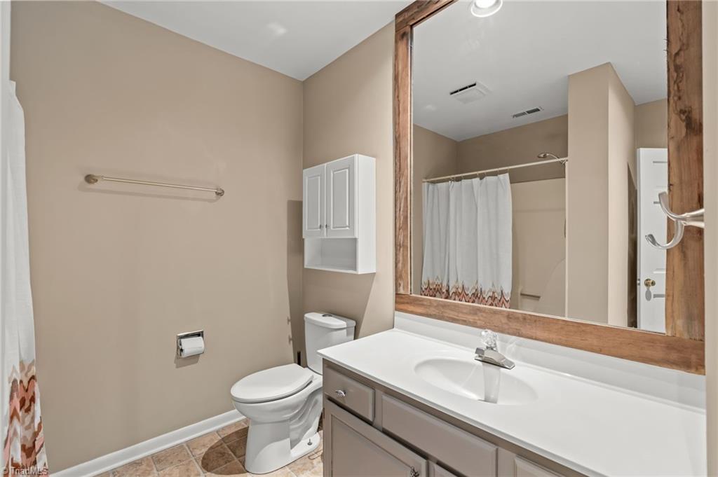 442 Chester Woods Court, High Point, North Carolina image 26