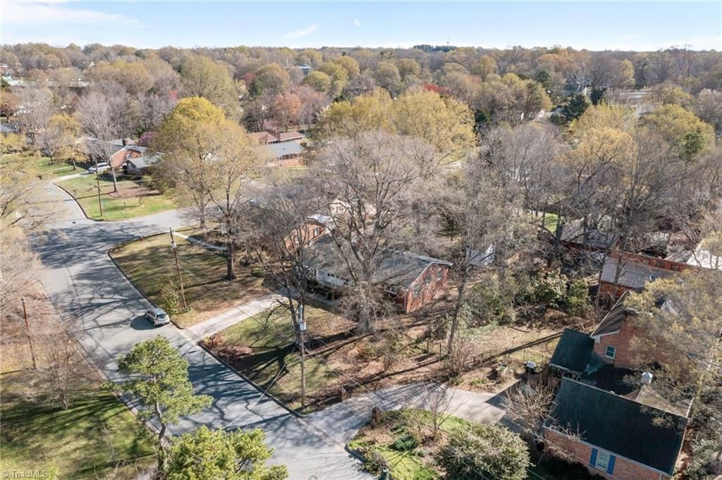 Photo of 1409 Greenwood Terrace, Burlington, NC 27215 (MLS # 1212698)