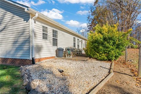 A home in Pfafftown