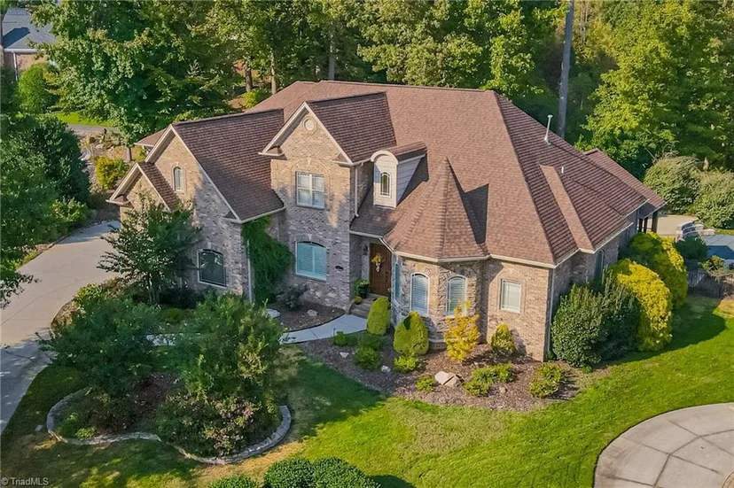 122 Salem Village Court, photo 1 of 49