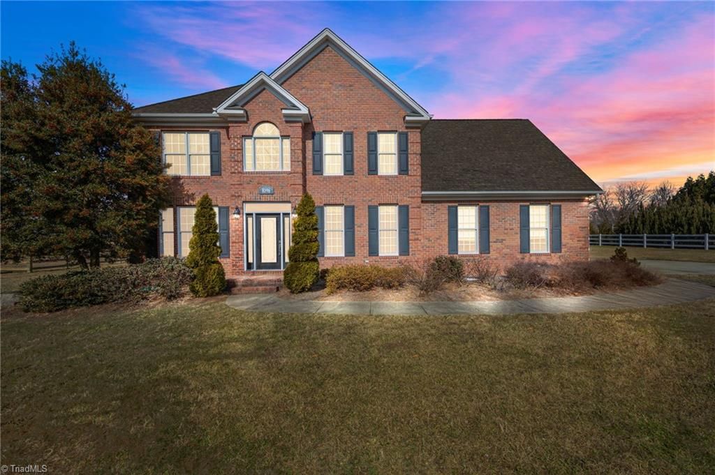 Photo of 8596 Oak Meadows Drive, Kernersville, NC 27284 (MLS # 1208821)