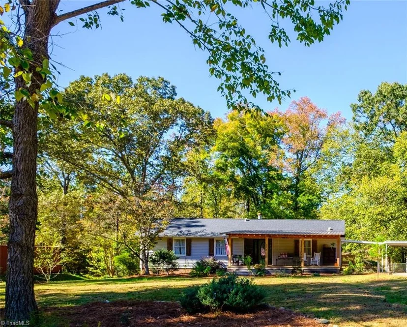 371 Pebble Drive, photo 1 of 29