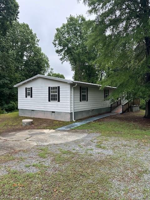 Mobile Home For Sale - 232 Chateau Forest Drive<br/> Clemmons, NC 27012