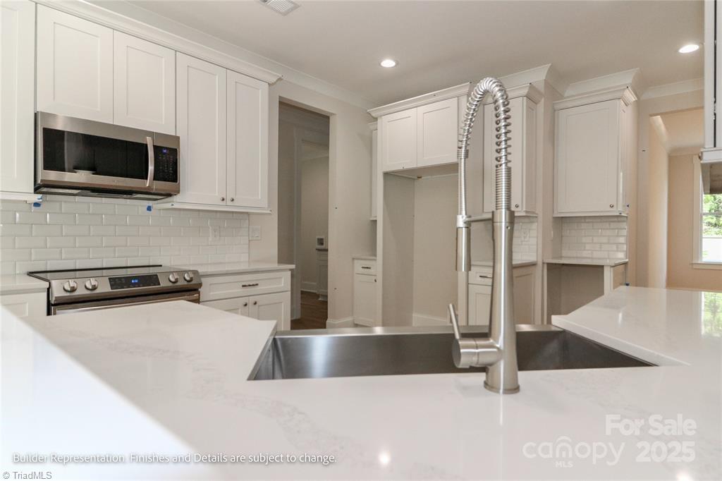 4271 Candlewood Drive, Sherrills Ford, North Carolina image 11