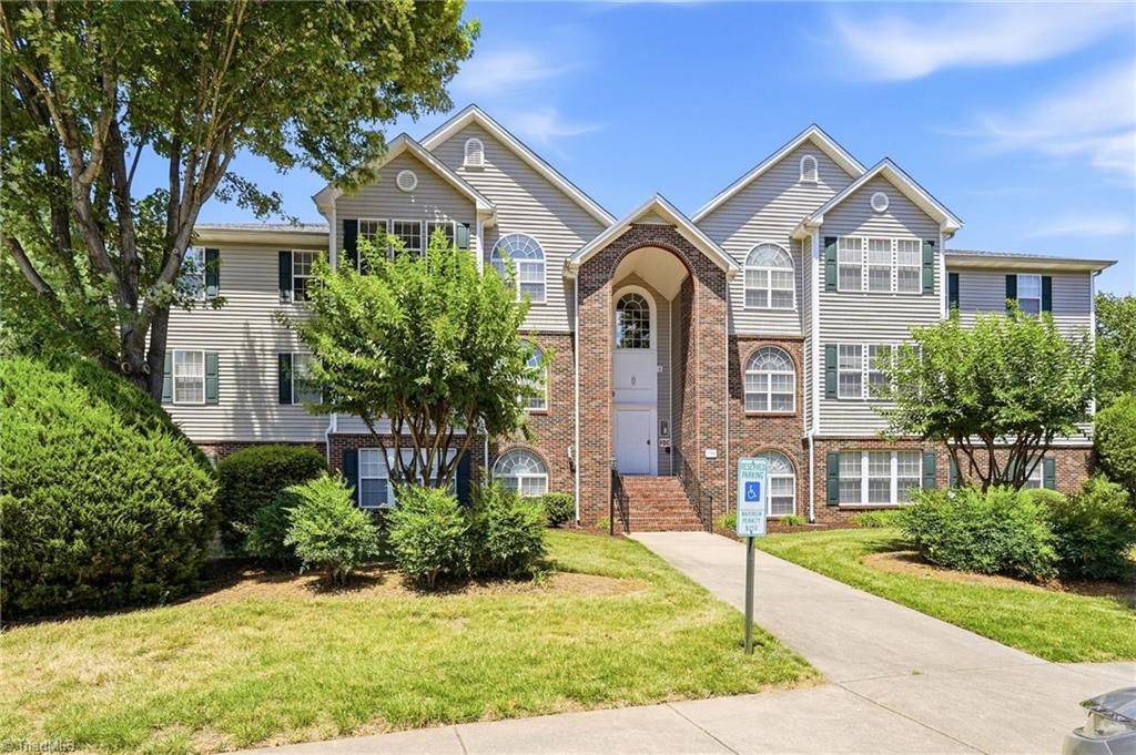 Photo of 734 Scholastic Court, Winston-Salem, NC 27106 (MLS # 1224796)