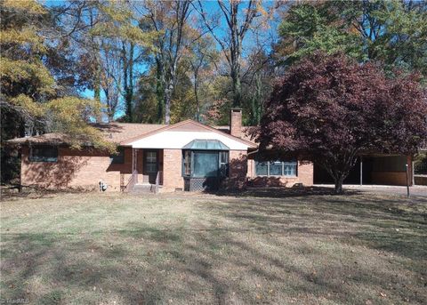 Photo of 708 Rockspring Road, High Point, NC 27262 (MLS # 1203856)