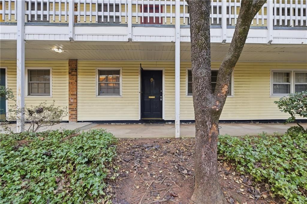 Photo of 2810 Carriage Drive #D, Winston-Salem, NC 27106 (MLS # 1205461)
