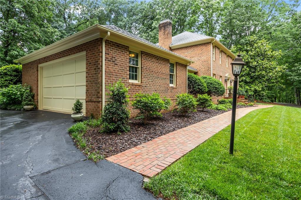 1270 Thayer Drive