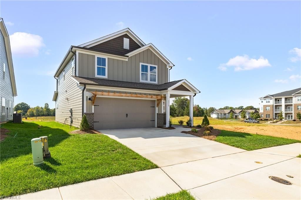 Photo of 1713 Creekline Drive, Kernersville, NC 27284 (MLS # 1208088)