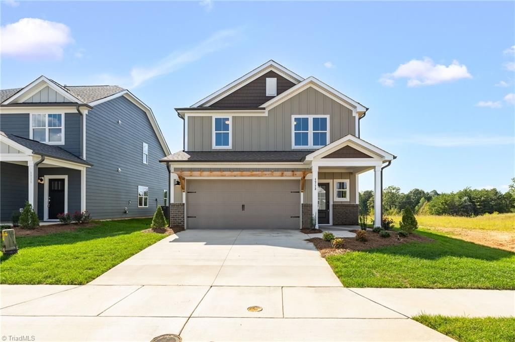 Photo of 1713 Creekline Drive, Kernersville, NC 27284 (MLS # 1208088)