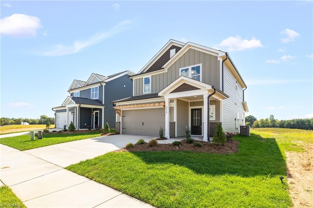 Photo of 1713 Creekline Drive, Kernersville, NC 27284 (MLS # 1208088)