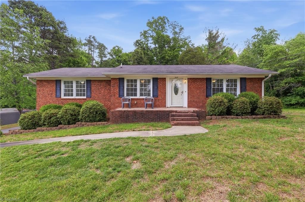 Photo of 3415 Longview Drive, Archdale, NC 27263 (MLS # 1219271)