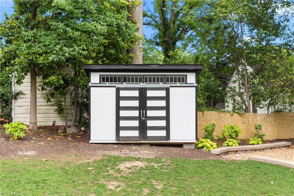 306 W Greenway Drive, Greensboro, North Carolina image 49