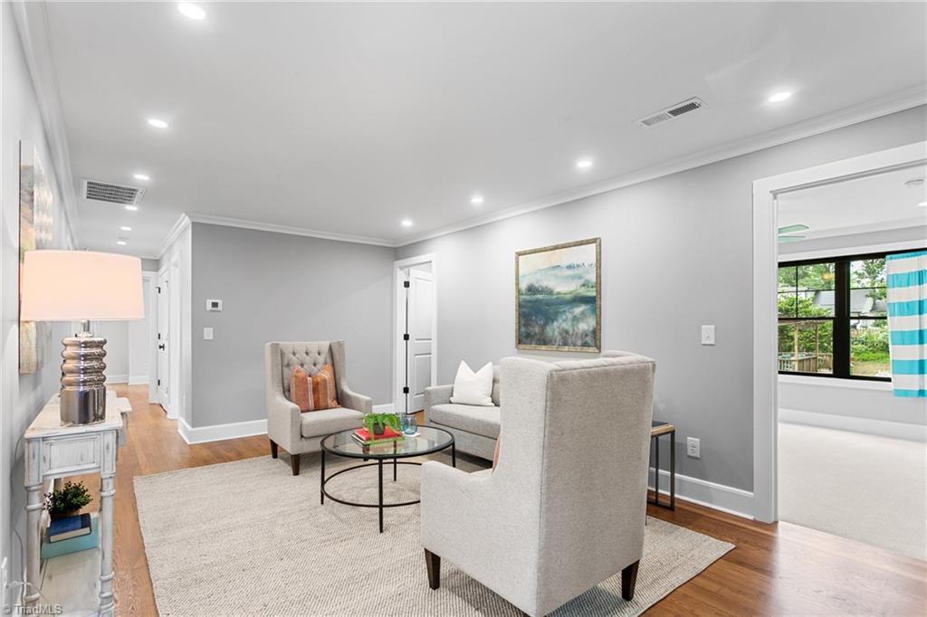 306 W Greenway Drive, Greensboro, North Carolina image 29