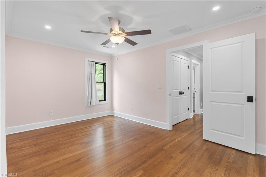 306 W Greenway Drive, Greensboro, North Carolina image 41