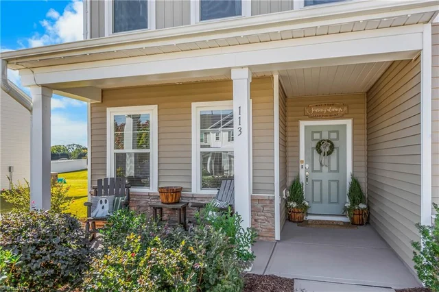 113 Palomino Drive, photo 2 of 31