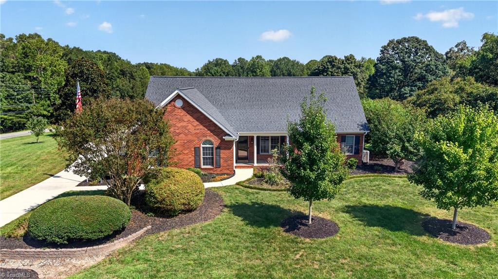 Photo of 117 Pinnix Drive, Lexington, NC 27295 (MLS # 1236431)