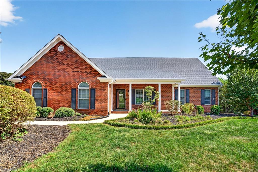 Photo of 117 Pinnix Drive, Lexington, NC 27295 (MLS # 1236431)