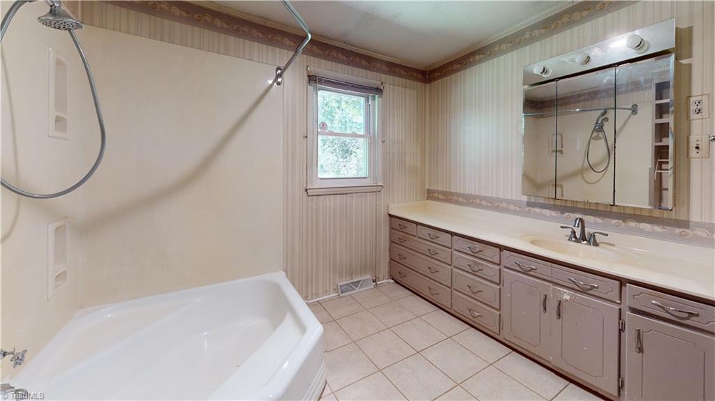 2155 Fancy Gap Road, Mount Airy, North Carolina image 25