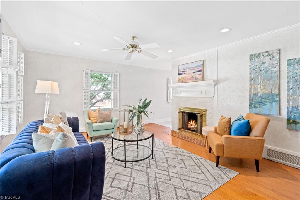 1629 Woodland Avenue