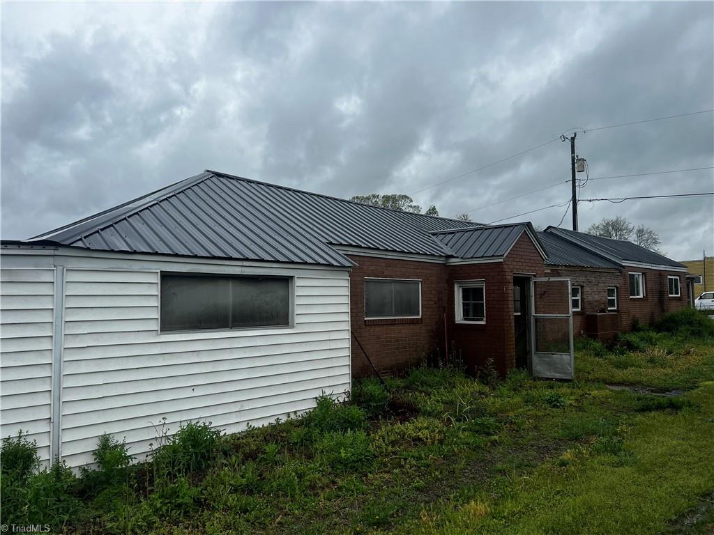 1164 E Memorial Highway Hwy, Harmony, North Carolina image 1