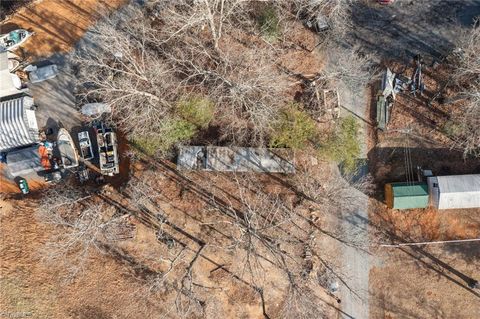 Vacant Land For Sale - Oak Drive<br/> New London, NC 28127