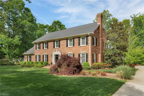 Homes For Sale - 5001 Edinborough Road<br/> Greensboro, NC 27406