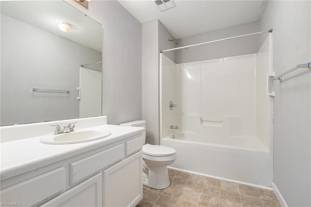7141 W Friendly Avenue #H, Greensboro, North Carolina image 15