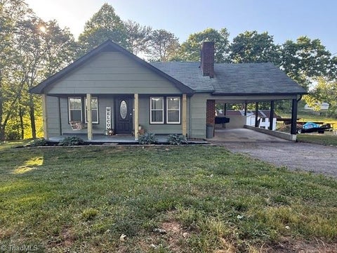 Homes For Sale - 222 Handy Walker Street<br/> North Wilkesboro, NC 28659