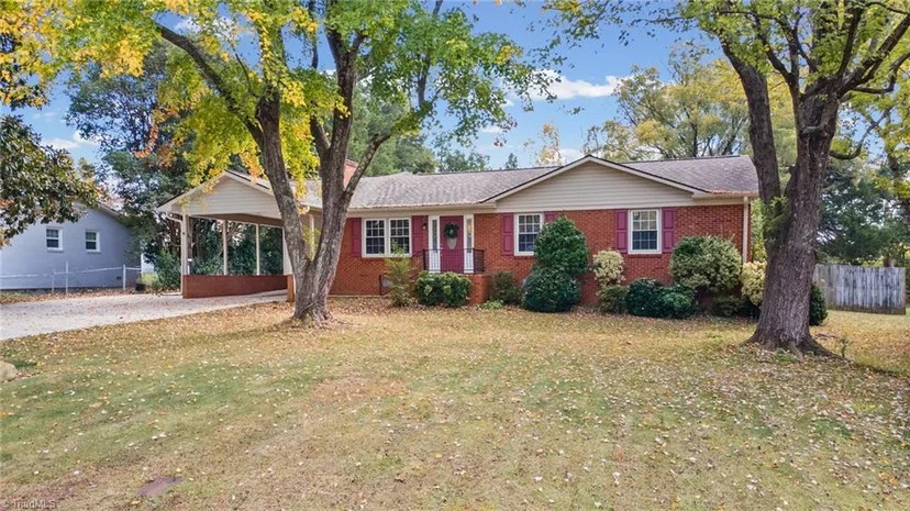 380 Stratford Road, photo 1 of 29