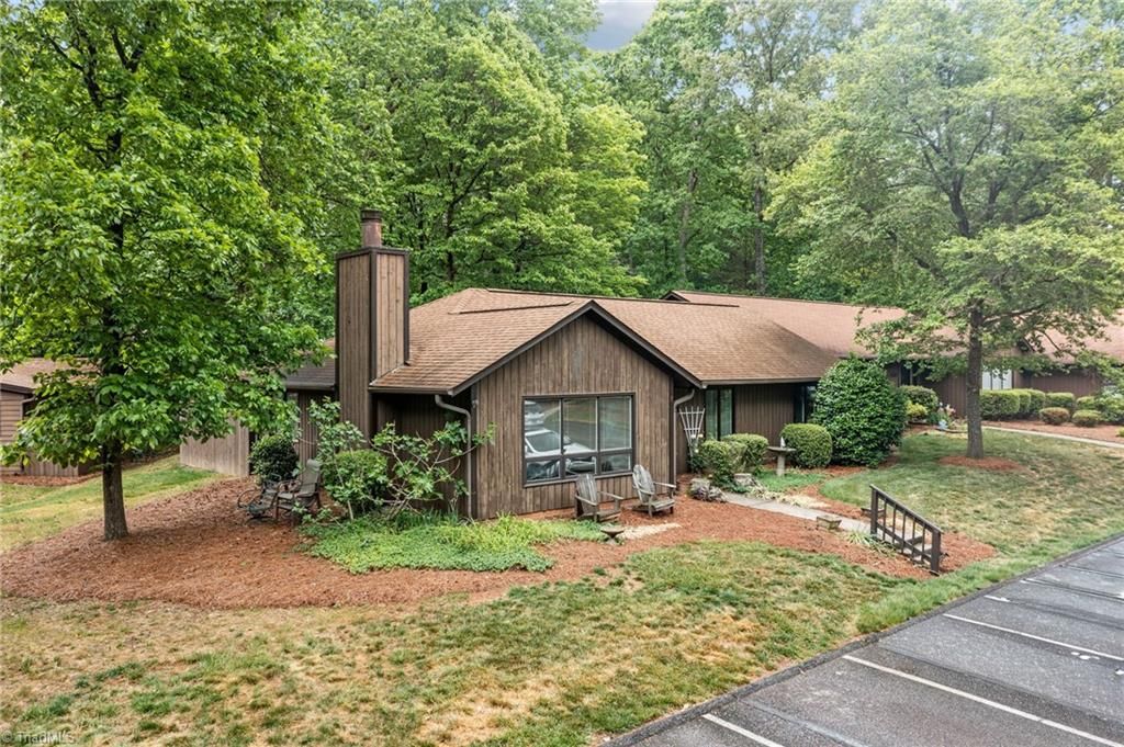 Photo of 2513 Cottage Place, Greensboro, NC 27455 (MLS # 1218508)