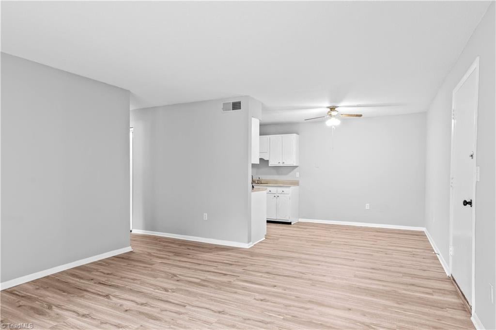 Photo of 2230 Sunderland Road #42E, Winston-Salem, NC 27103 (MLS # 1229286)