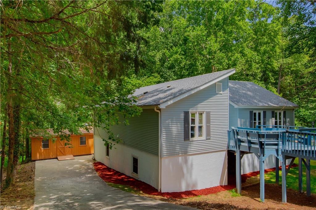 Photo of 105 Devon Road, Jamestown, NC 27282 (MLS # 1224760)