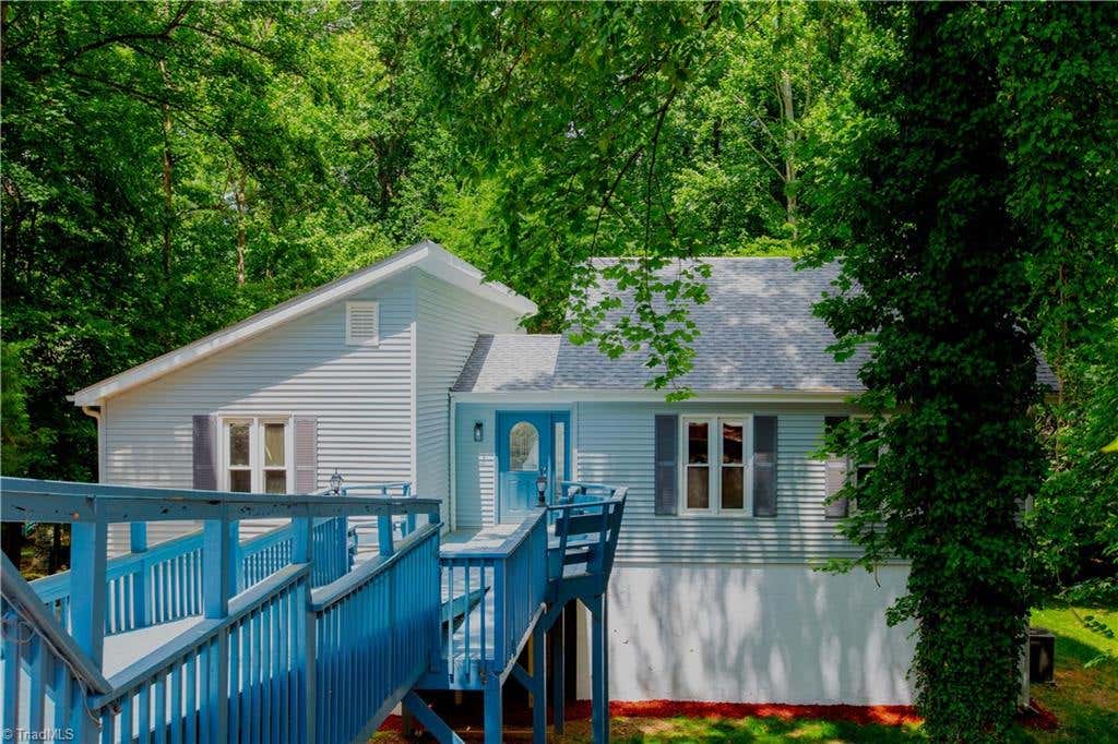 Photo of 105 Devon Road, Jamestown, NC 27282 (MLS # 1224760)