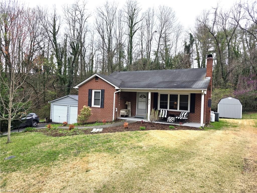 Photo of 611 Arch Street, Mount Airy, NC 27030 (MLS # 1213063)