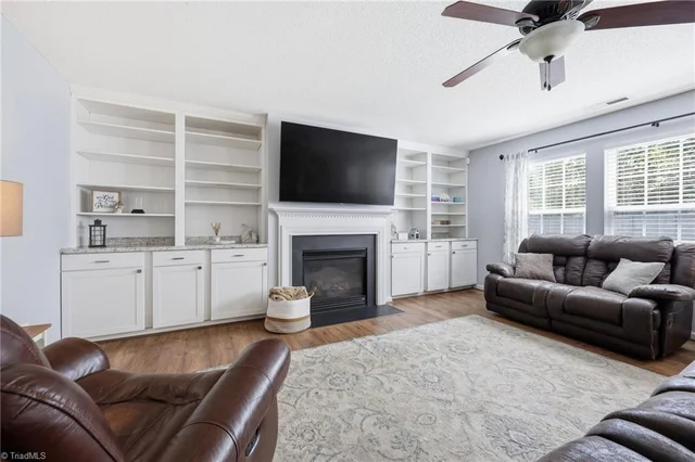 116 West View Drive, photo 5 of 43