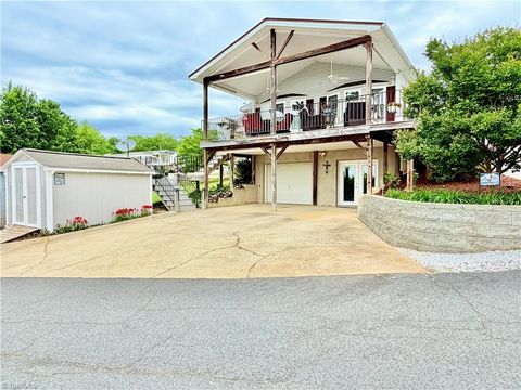 Apartment For Sale - 103 Oriole Lane<br/> New London, NC 28127