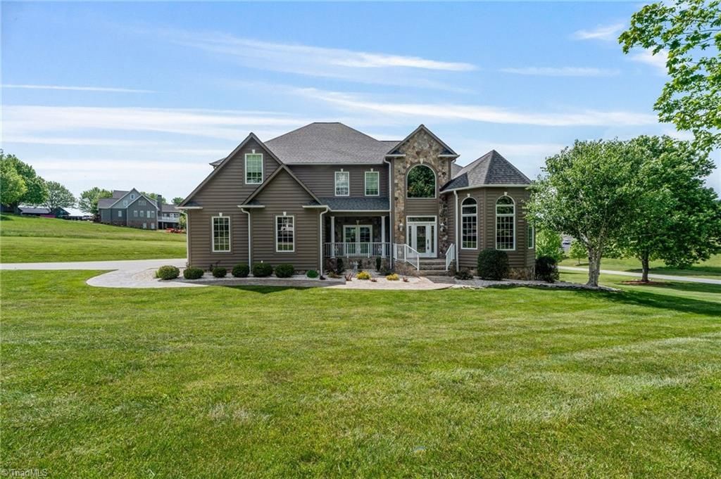 Photo of 891 Olde Charter Circle, Jefferson, NC 28640 (MLS # 1219691)