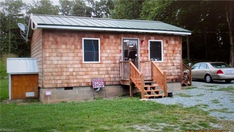 Homes For Rent - 4477 Nc Highway 22<br/> Siler City, NC 27344