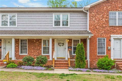 Townhouse For Sale - 1007 Robin Hood Road #C<br/> High Point, NC 27262