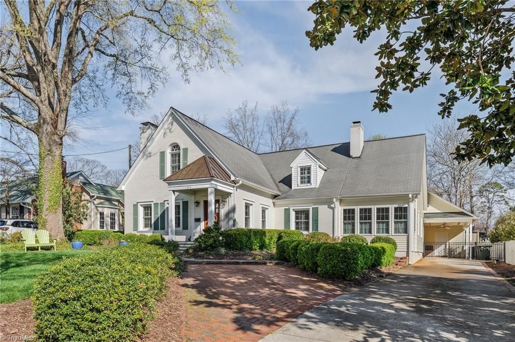 Photo of 415 Carolina Circle, Winston-Salem, NC 27104 (MLS # 1212547)