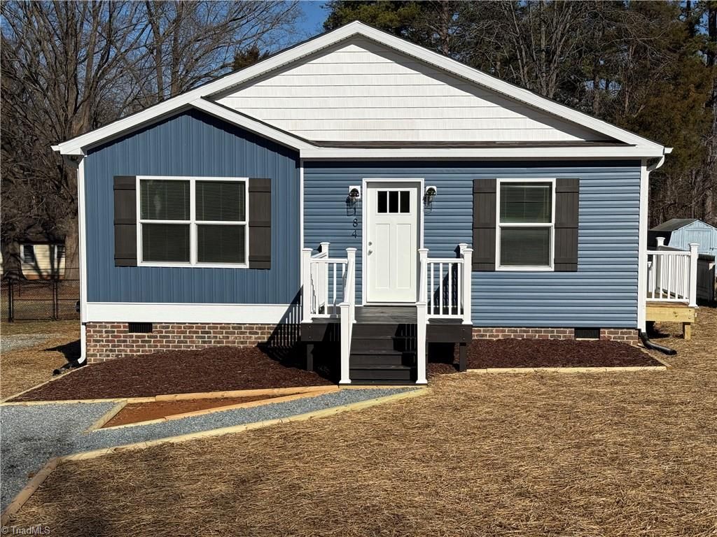 Photo of 184 First Circle, Lexington, NC 27292 (MLS # 1207119)