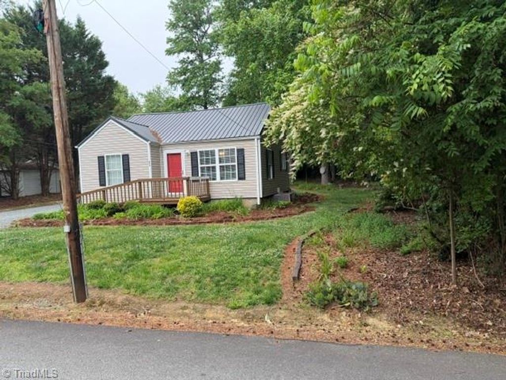 Photo of 295 Spring Street, Denton, NC 27239 (MLS # 1218999)