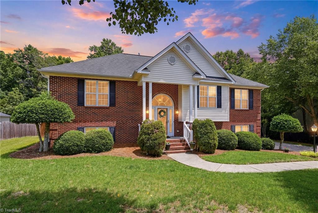 5828 Election Oak Drive