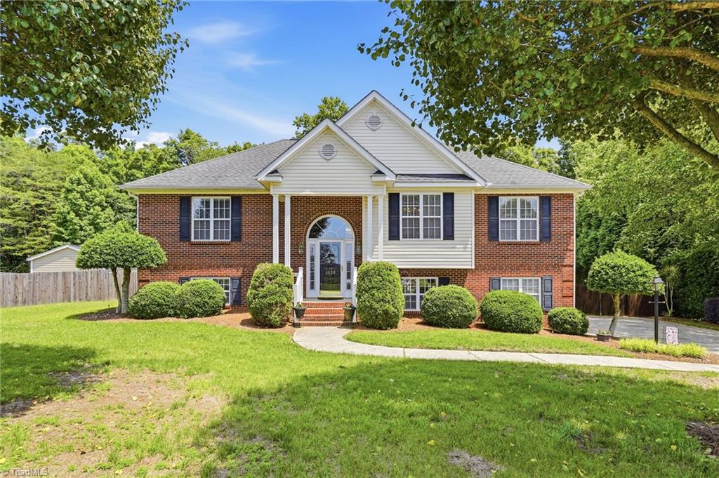 5828 Election Oak Drive