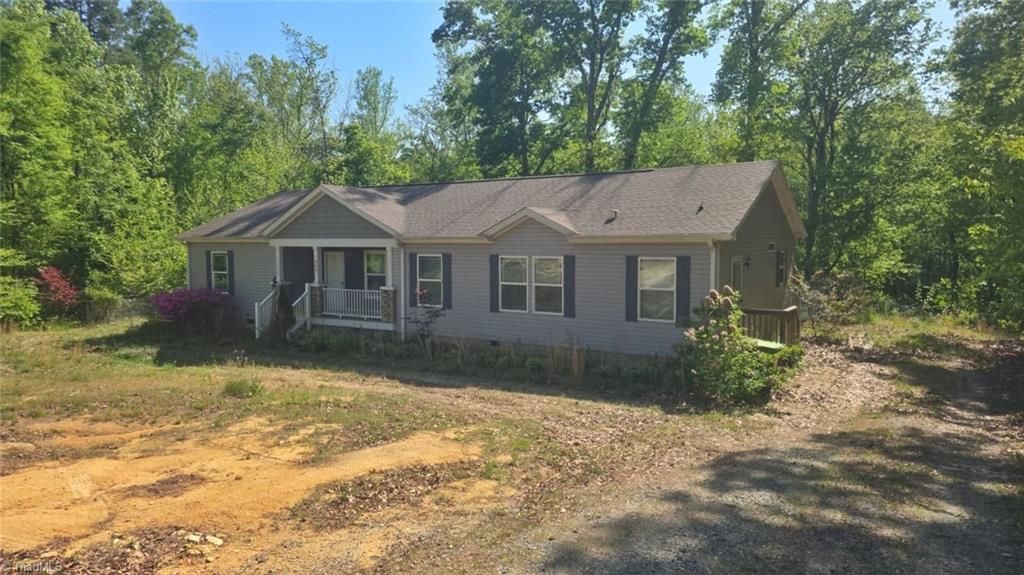 Photo of 526 Jimmy Creek Road, Thomasville, NC 27360 (MLS # 1217525)