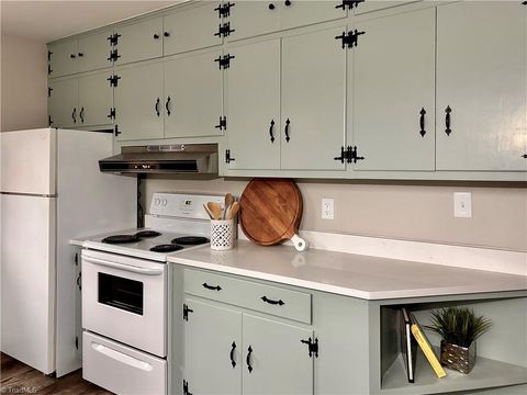 Photo of 5026 Harvey Road, Jamestown, NC 27282 (MLS # 1203547)