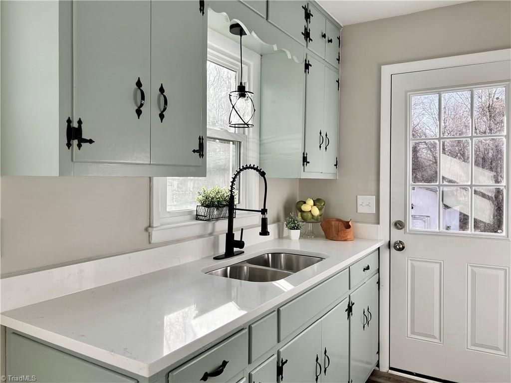 Photo of 5026 Harvey Road, Jamestown, NC 27282 (MLS # 1203547)